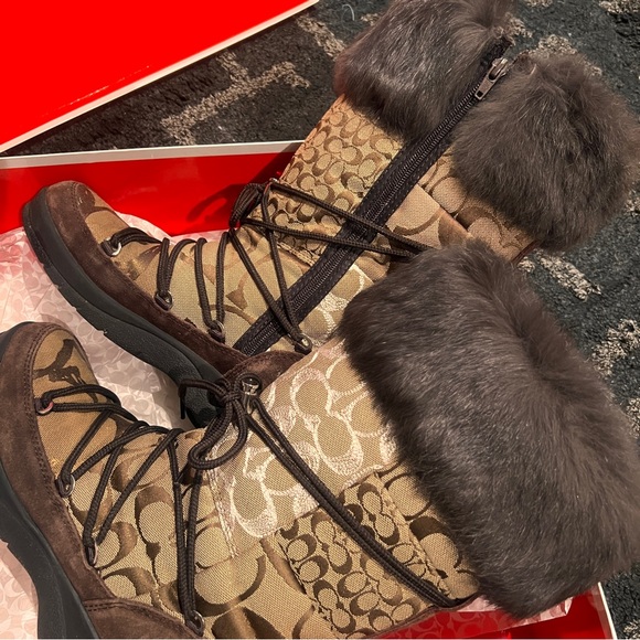 COACH LAURILYN PATCHWORK SIGNATURE CANVAS SUEDE FUR WINTER BOOTS - Picture 8 of 15